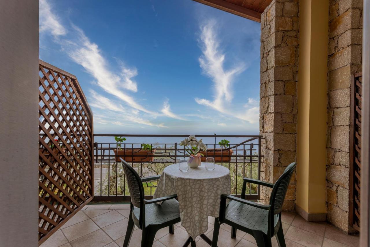 Hotel Veronesi Brenzone sul Garda Exterior foto