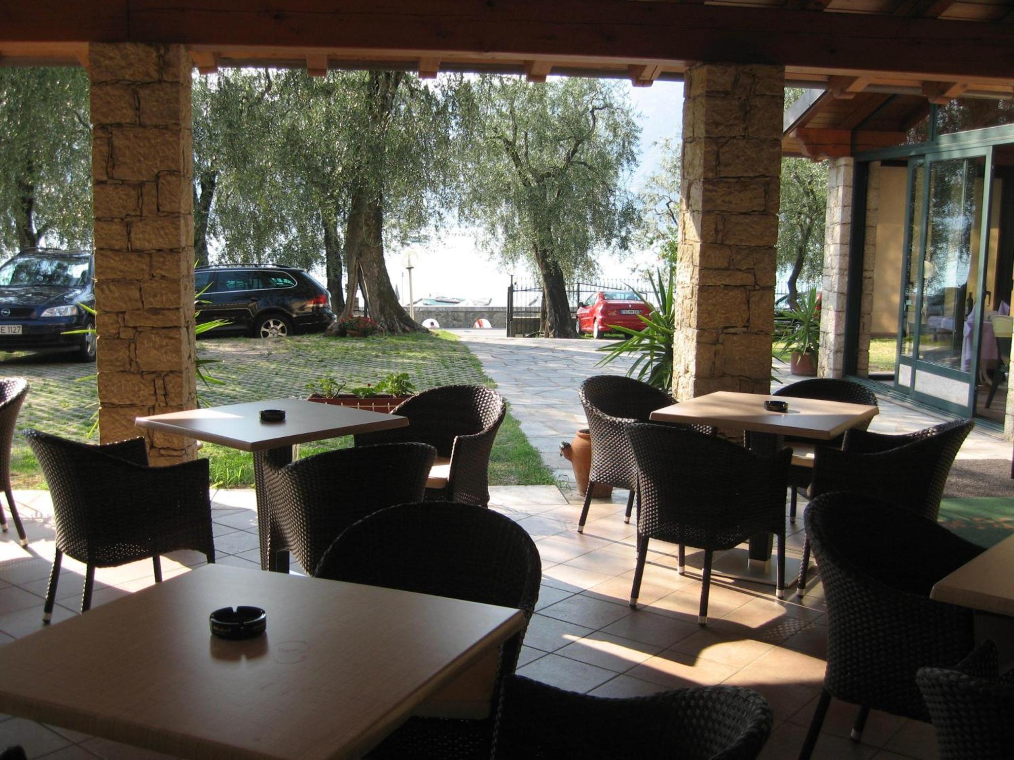 Hotel Veronesi Brenzone sul Garda Exterior foto