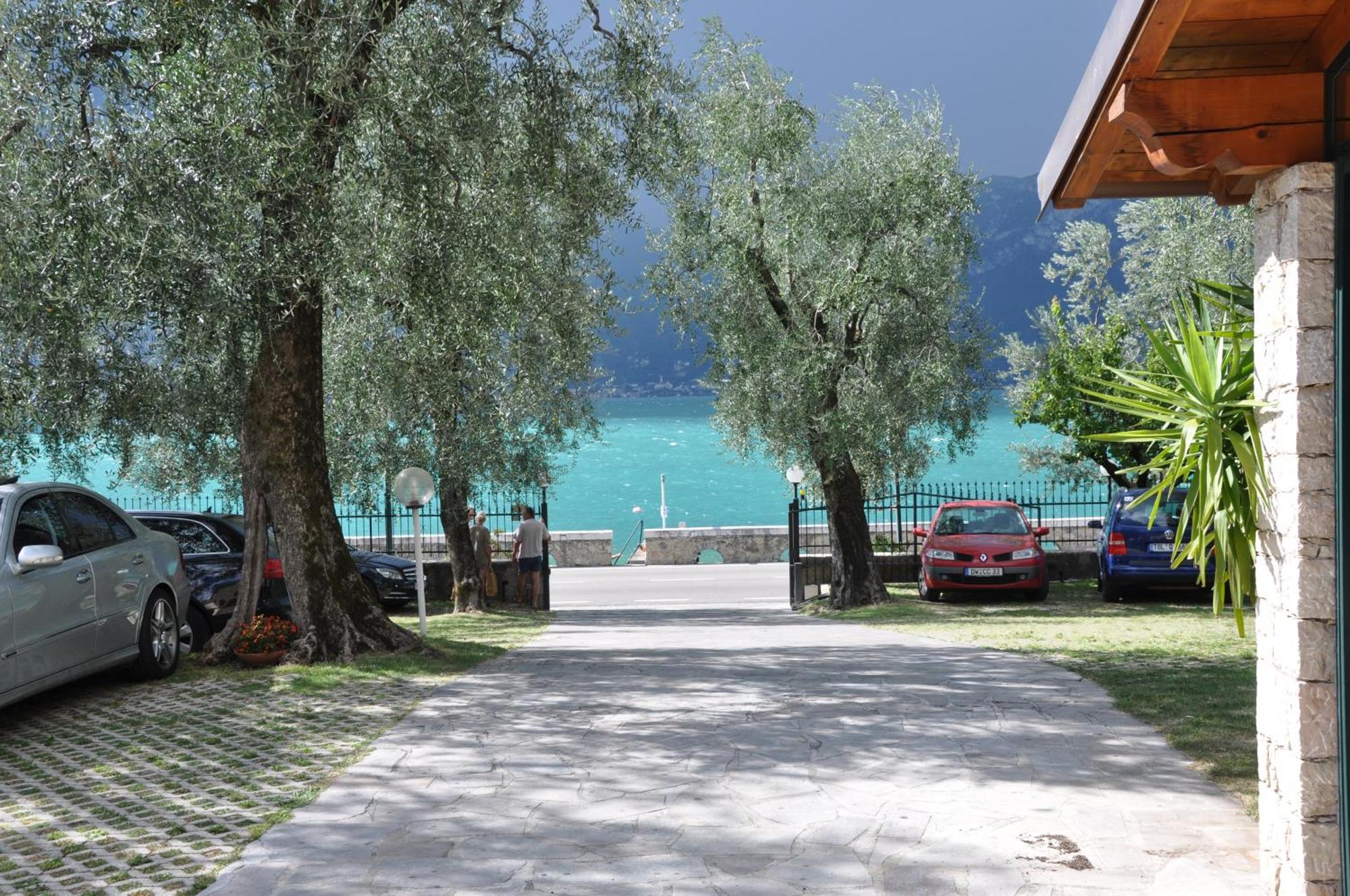 Hotel Veronesi Brenzone sul Garda Exterior foto