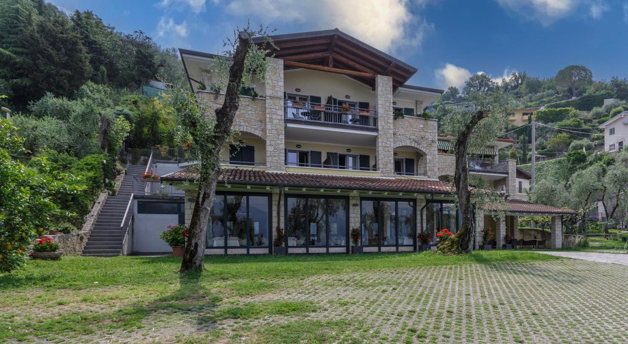 Hotel Veronesi Brenzone sul Garda Exterior foto